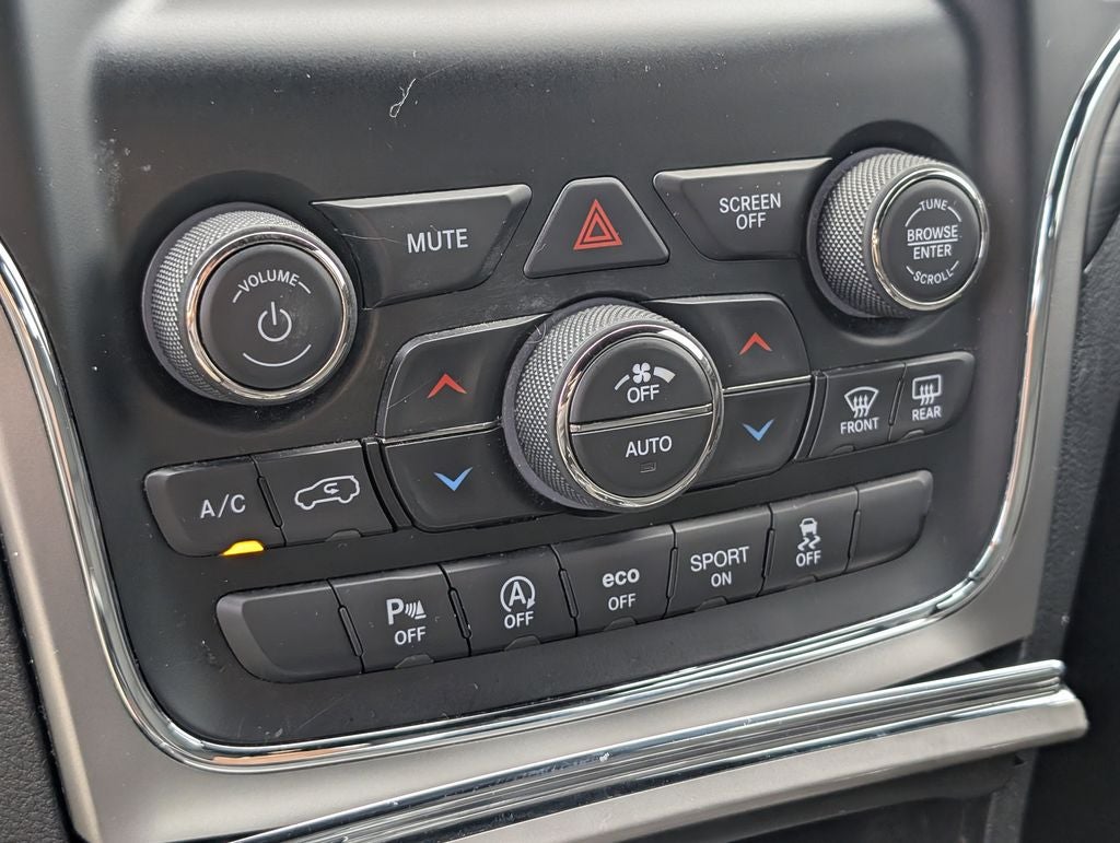 2020 Jeep Grand Cherokee Laredo E