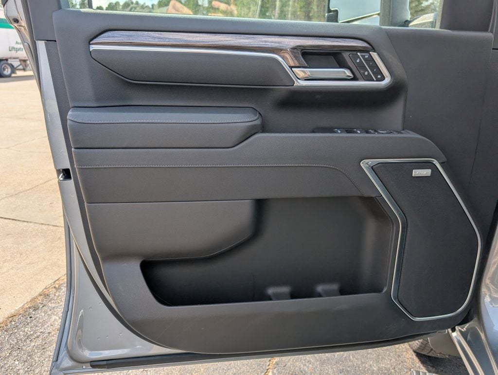 2025 Chevrolet Silverado 3500HD LTZ