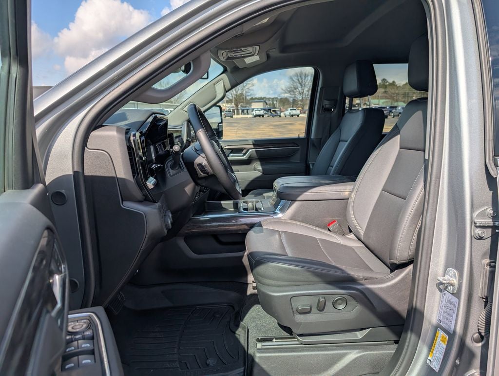 2025 Chevrolet Silverado 3500HD LTZ