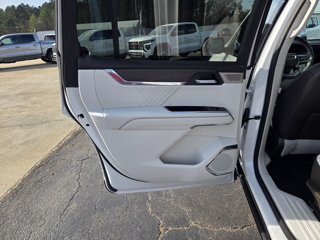 2024 GMC Acadia Denali