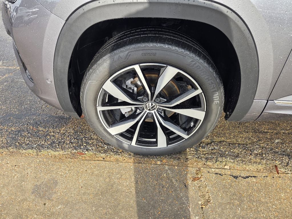 2024 Volkswagen Atlas 2.0T SEL Premium R-Line