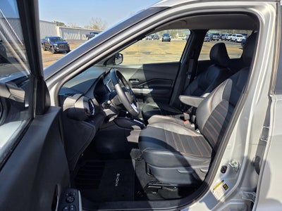 2019 Nissan Kicks SR