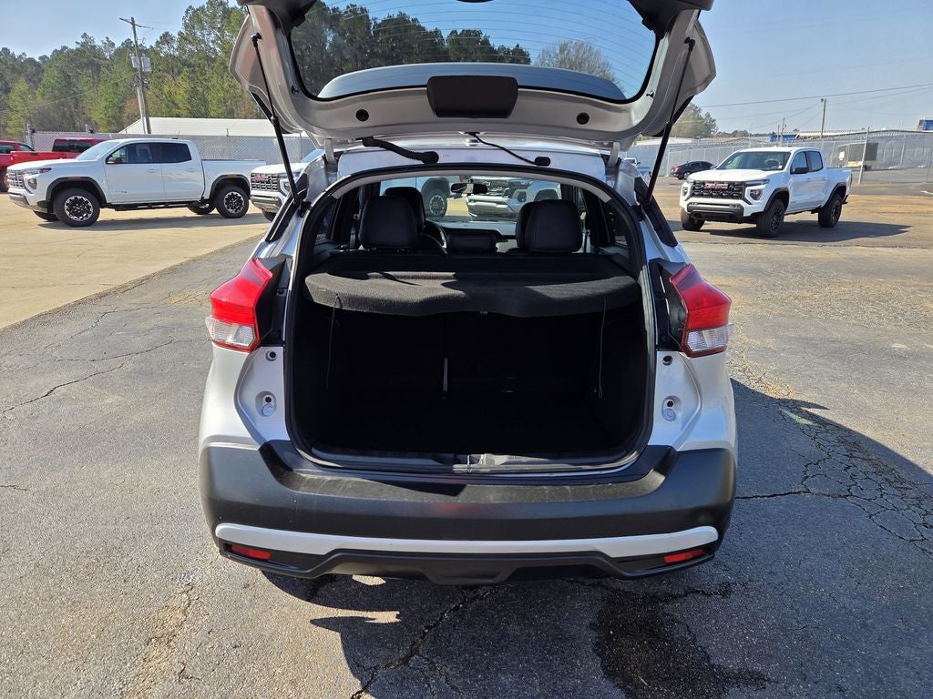 2019 Nissan Kicks SR