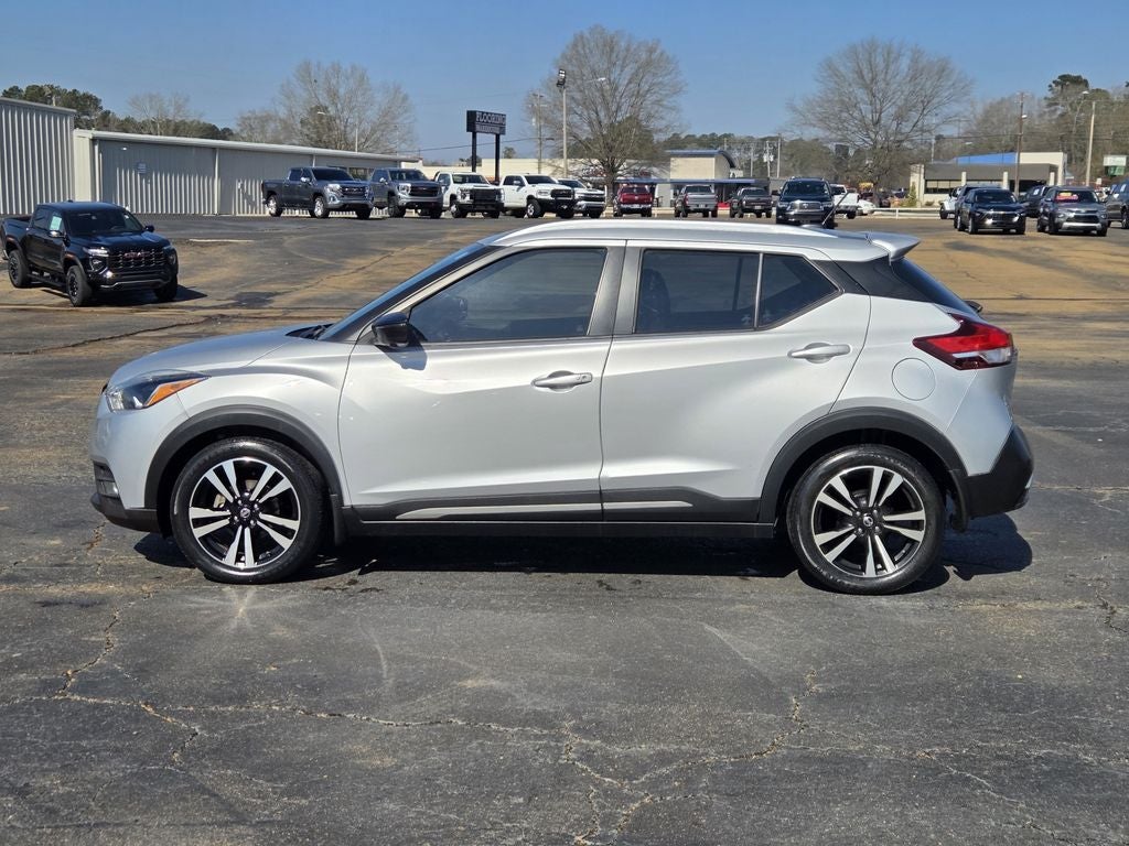 2019 Nissan Kicks SR