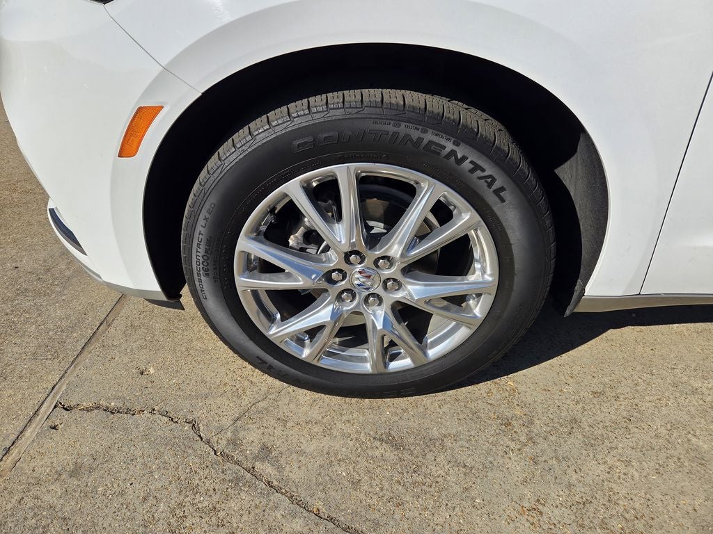 2024 Buick Enclave Essence