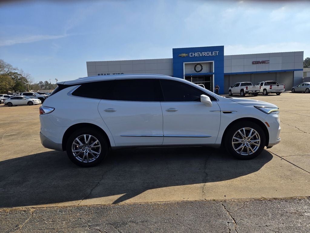 2024 Buick Enclave Essence