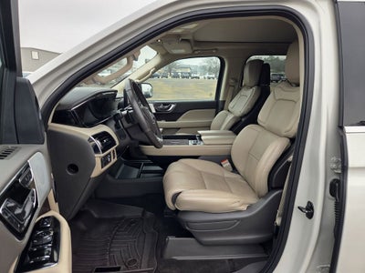 2022 Lincoln Navigator L Reserve