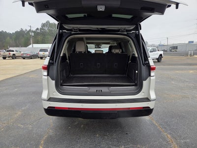 2022 Lincoln Navigator L Reserve