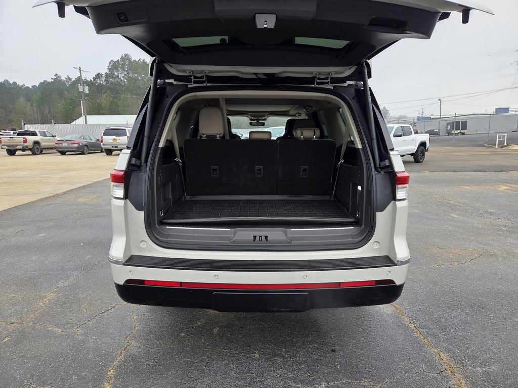 2022 Lincoln Navigator L Reserve