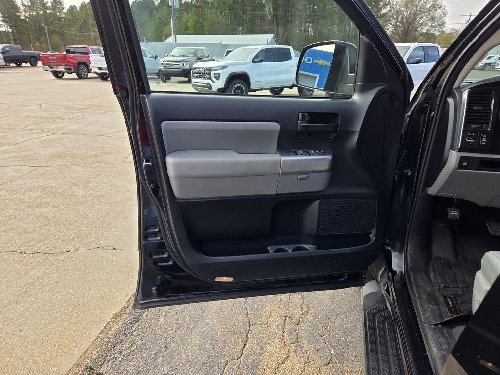 2019 Toyota Sequoia SR5 5.7L